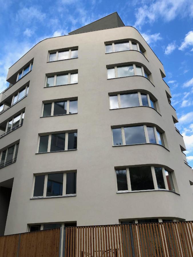 The Dante - Family With Free Parking Apartament Praga